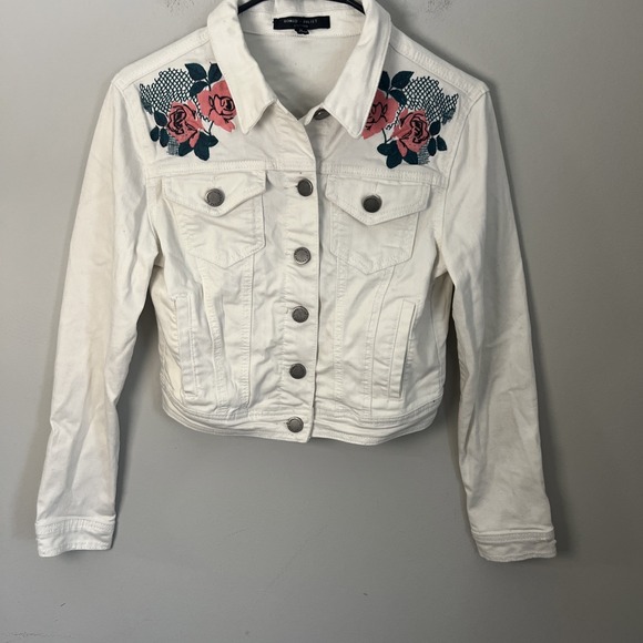 Romero And Juliet Jackets & Blazers - Romeo And Juliet White Denim Embroidered Jacket Size A